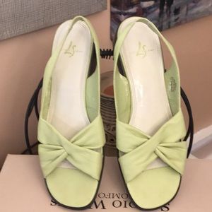 CUTE 1 1/3 “ LIME HEEL SANDALS